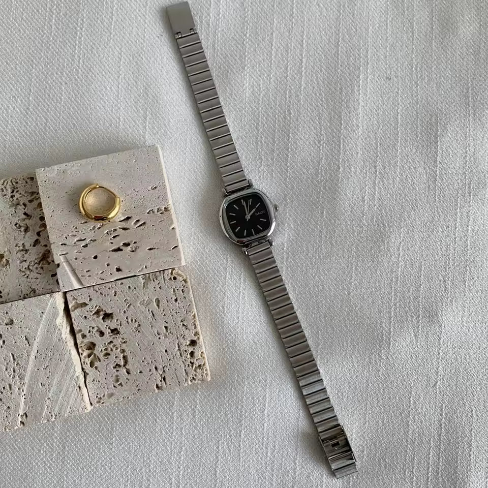 Le Marais Watch